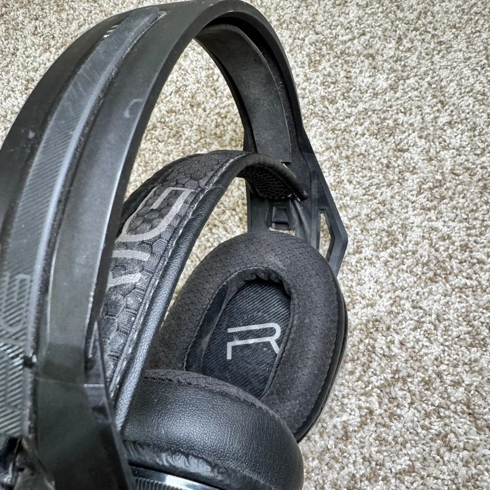 Plantronics RIG 800LX‎ Wireless Gaming Headset Only Black Noise Canceling Mic